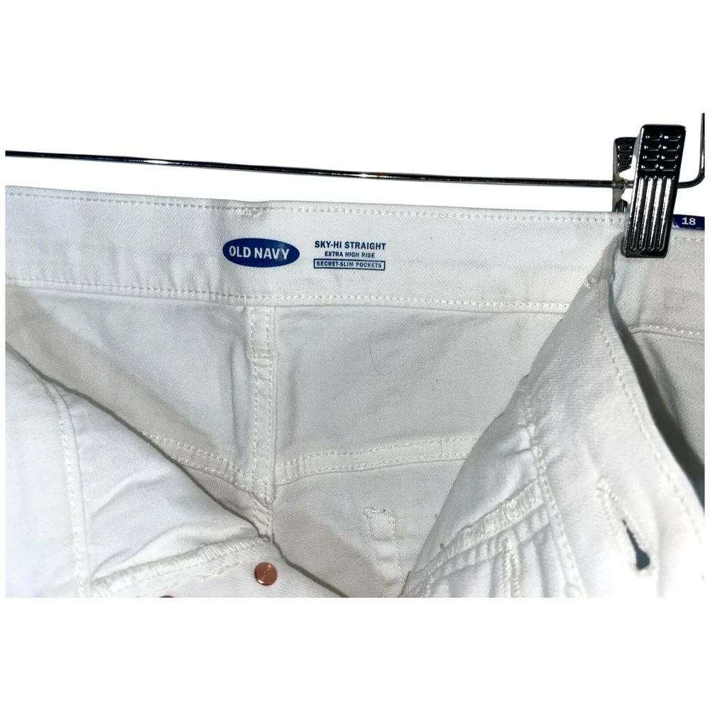 Old Navy Sky-Hi Straight‎ Jeans Women 18 Extra High Rise White Denim Distressed